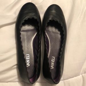 Vaneli black scalloped flat excellent condition.